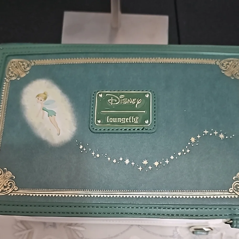 Loungefly Disney Peter Pan Wallet - Green - Picture 4 of 5